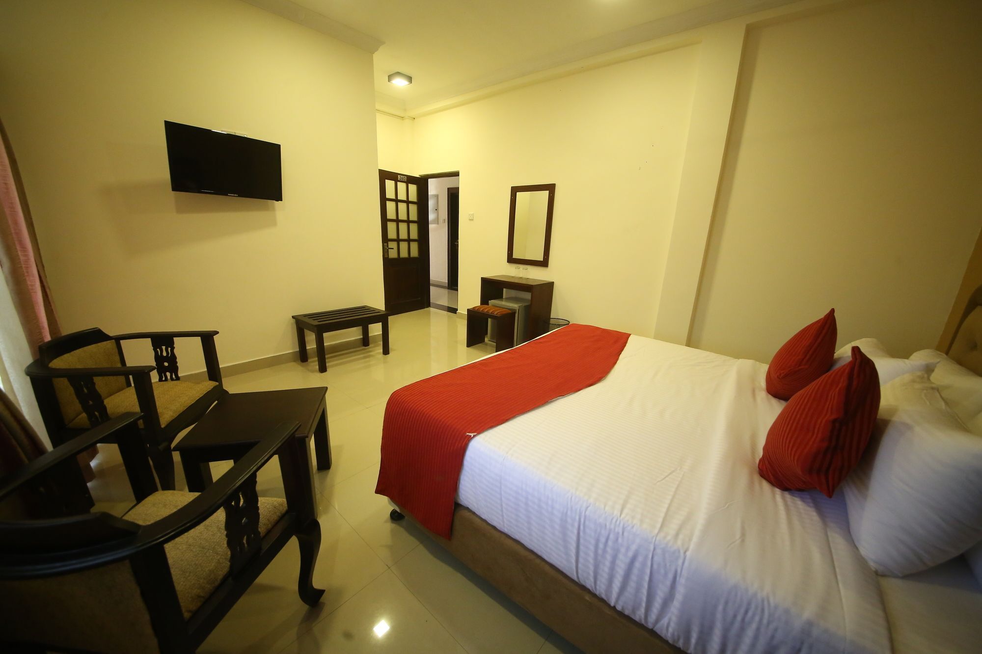 Hotel Sunhill Mount Lavinia Dehiwala-Mount Lavinia ภายนอก รูปภาพ